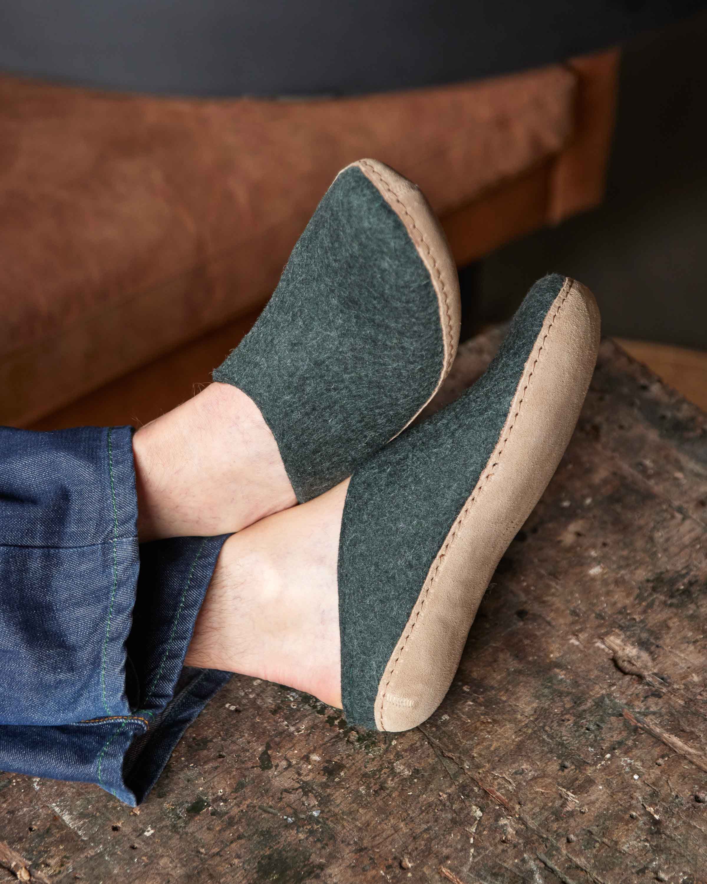 Wool slippers rubber sole - forest