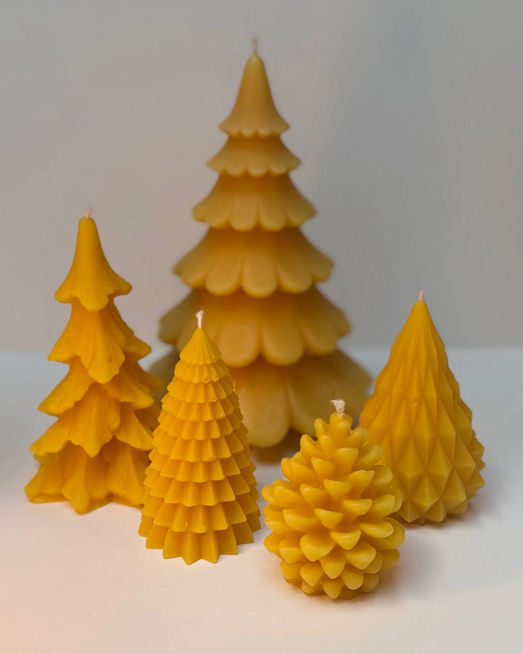 Beeswax candle - christmas tree xxl