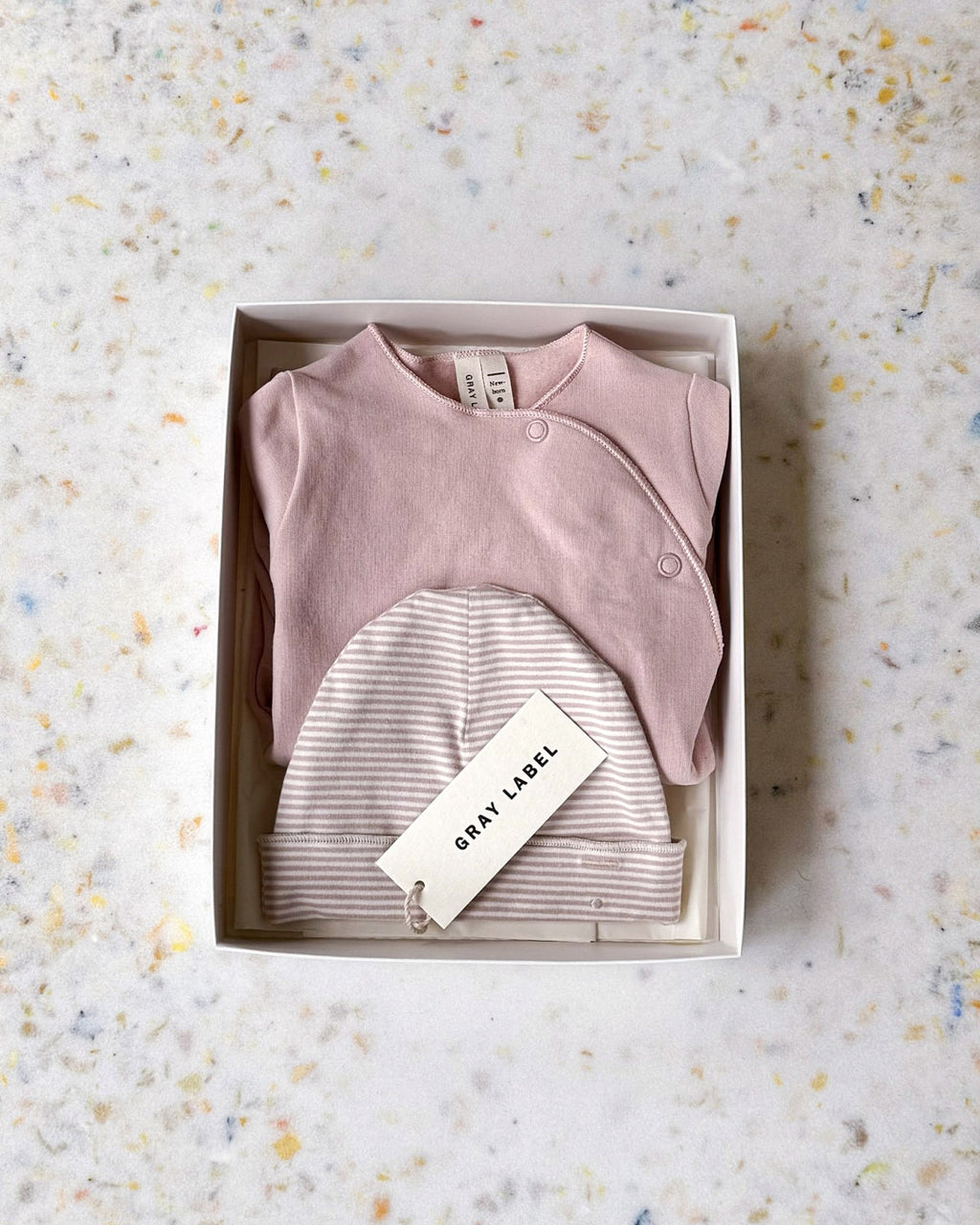 Newborn essentials set - faded pink 