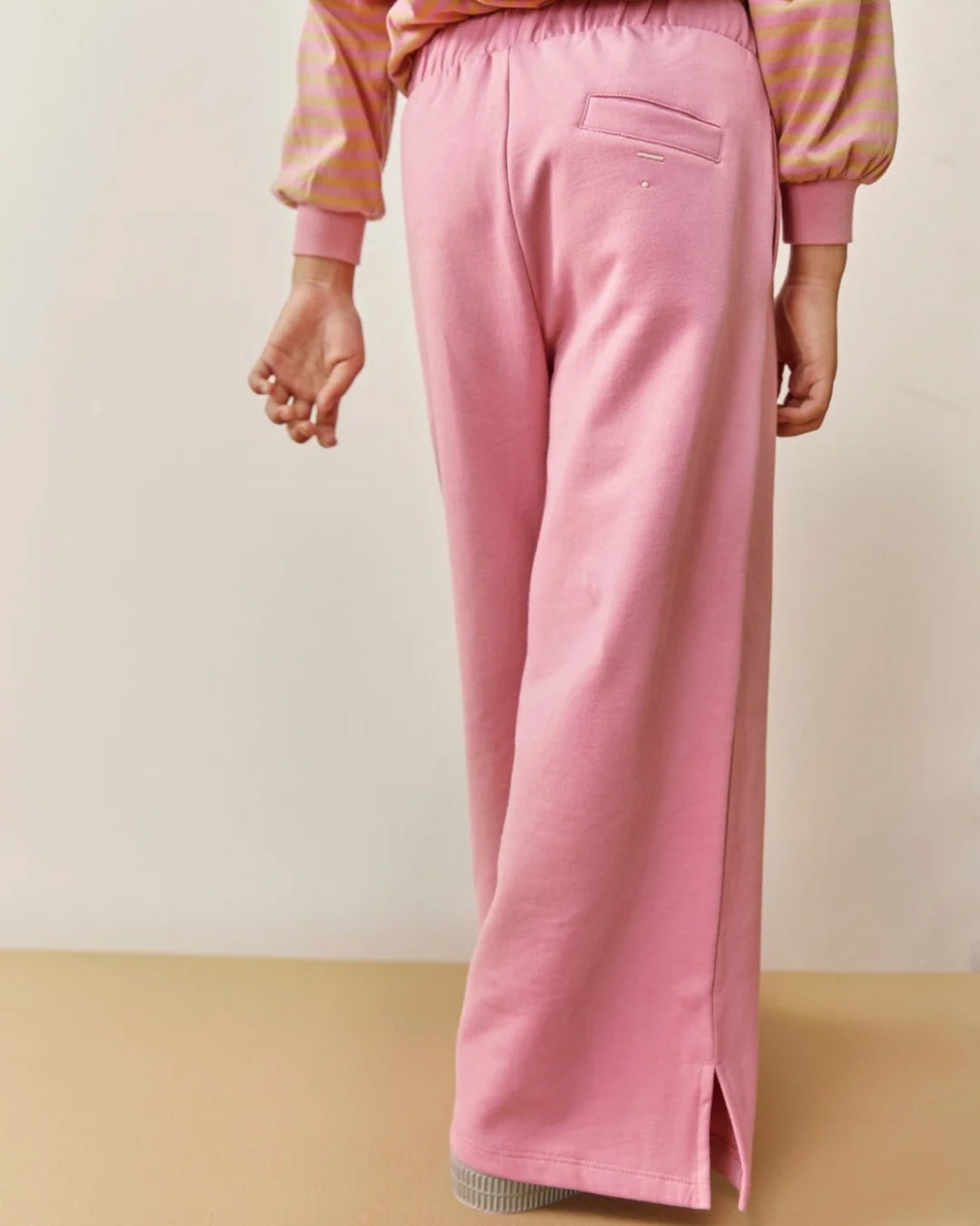 Wide children's pants with slit - bubblegum