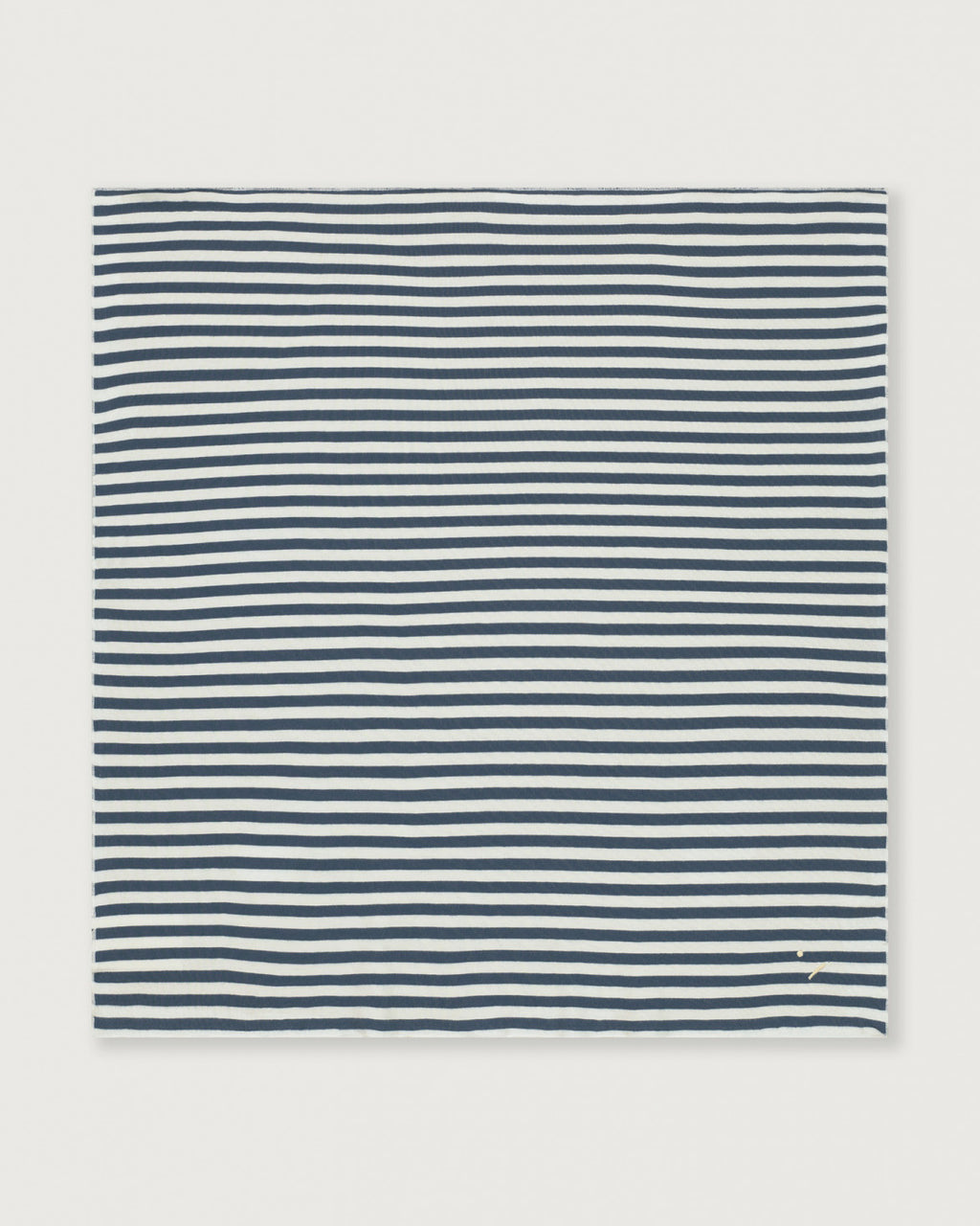 ACC034-201-22-52 swaddle scarf - blue:grey 2