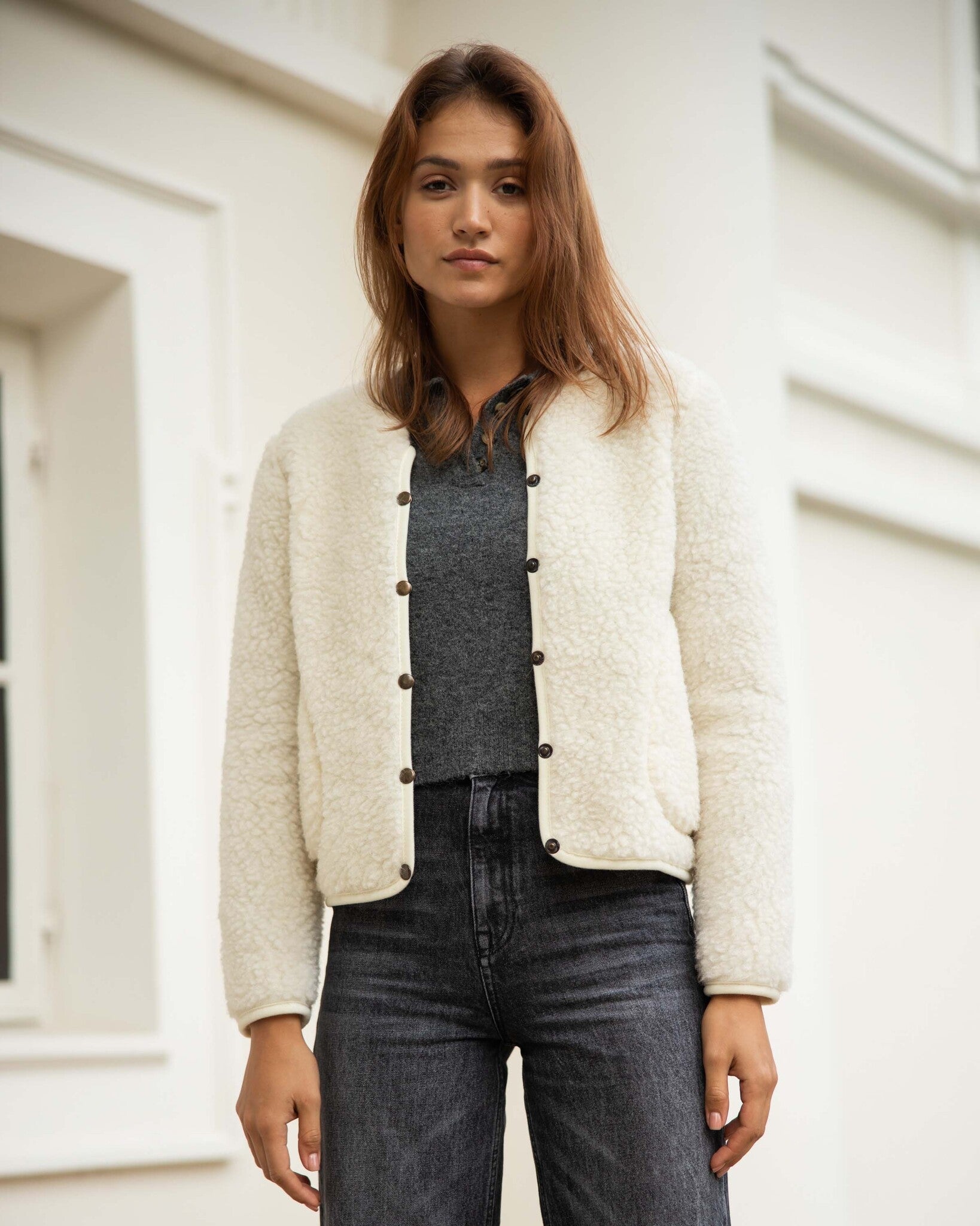 Alwero Dames vest met drukknopen van wol - naturel 3