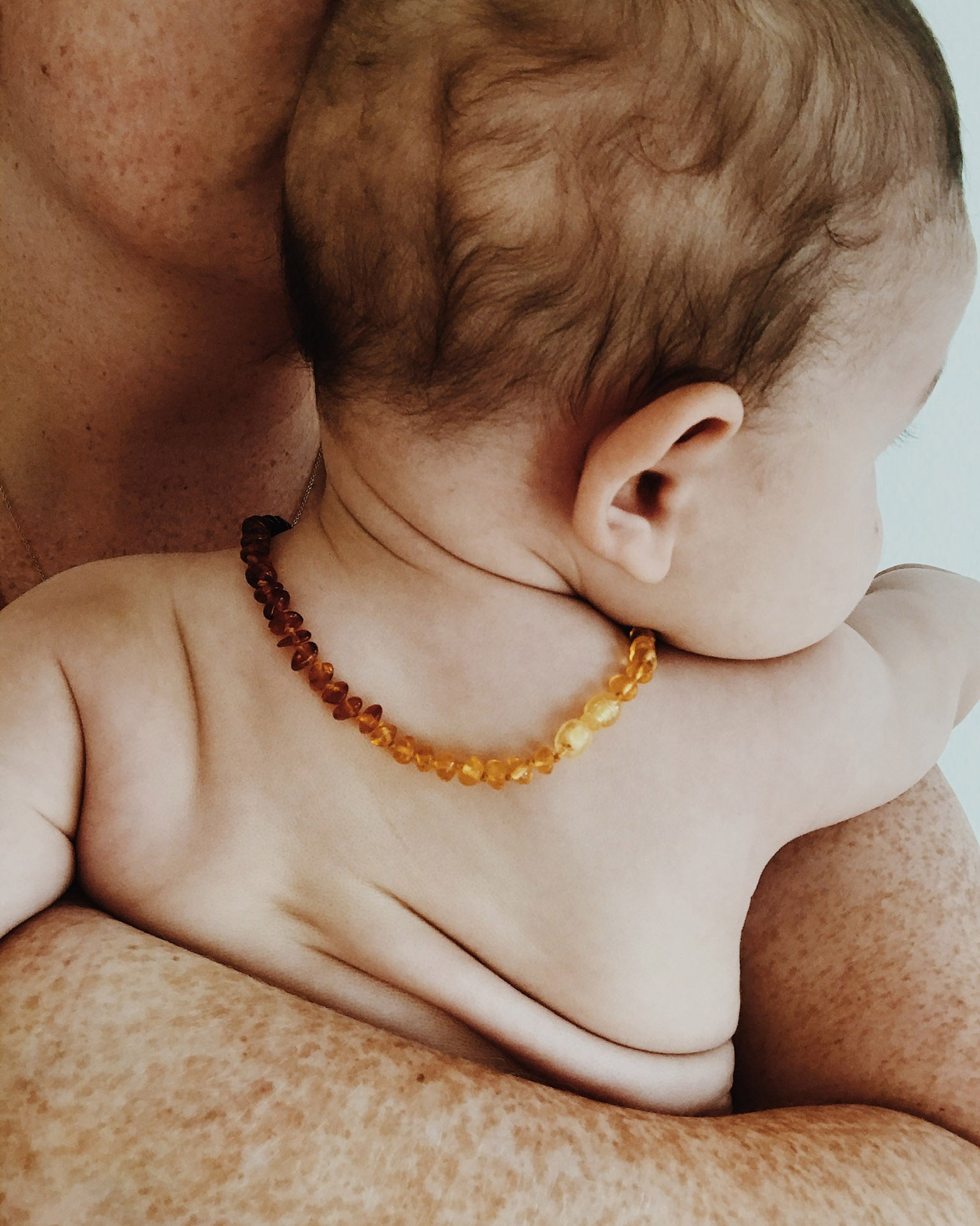 Amber Barnsteen baby ketting 32cm - regenboog