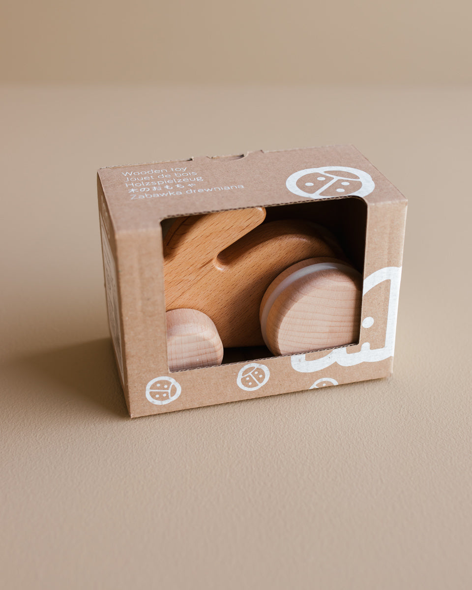 Bajo wooden rabbit box copyright Ziloen