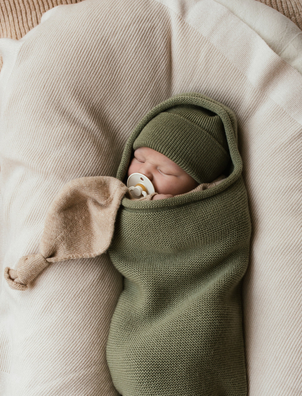 BEANIE FONZIE NEWBORN ARTICHOKE