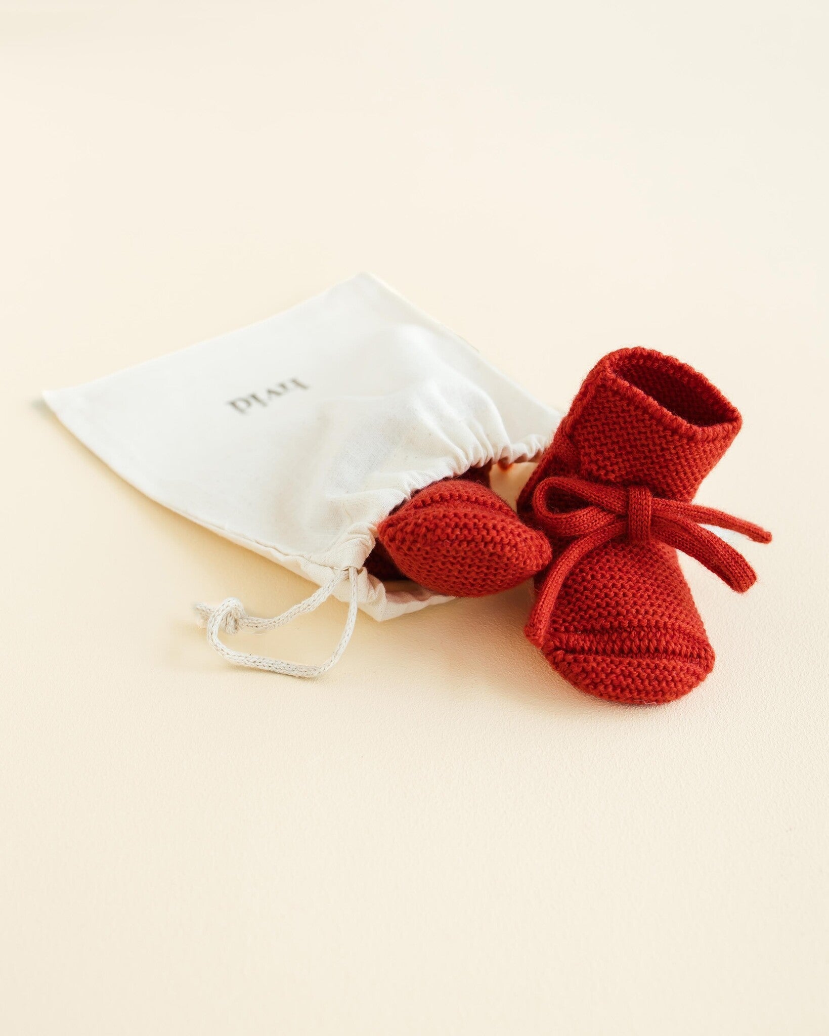 BOOTIES RED 3