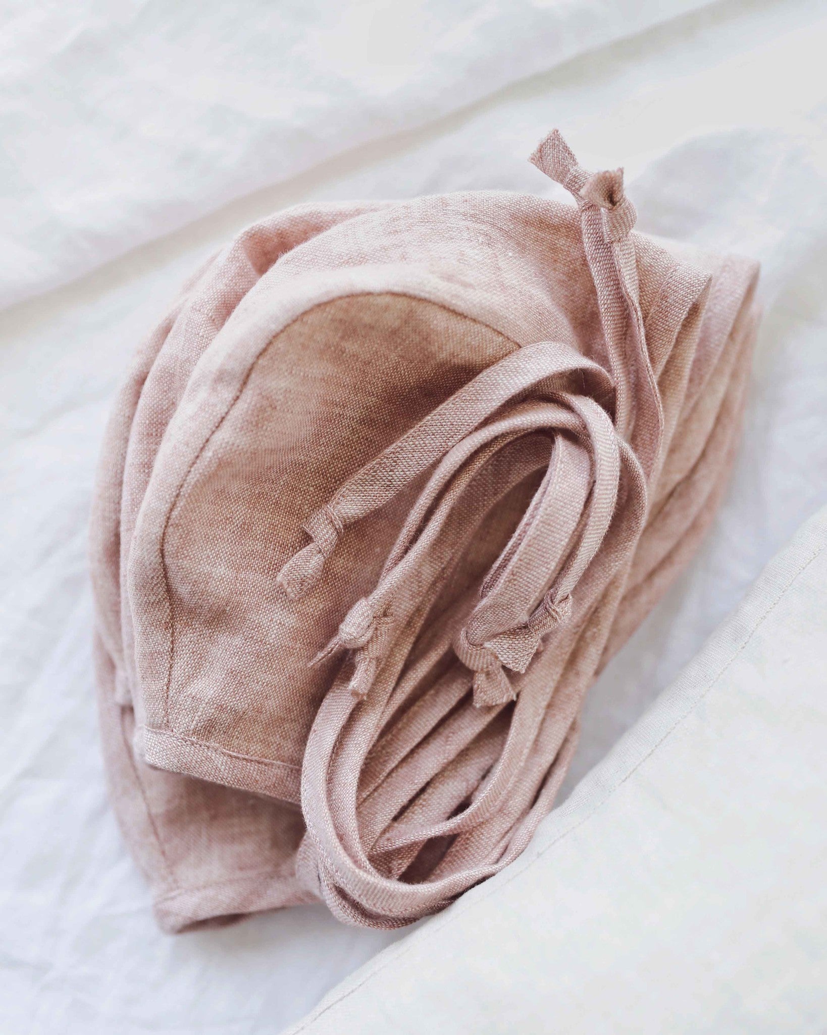Briar linnen bonnet blush handgemaakt
