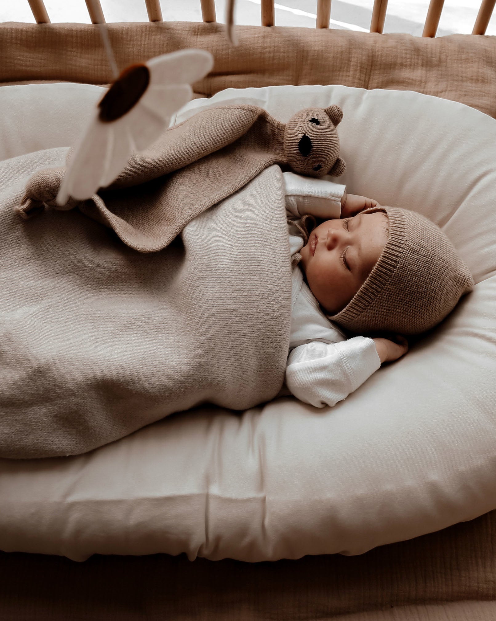 Cocoon Company Baby Lounger - natural: safe and cozy! | Ziloen