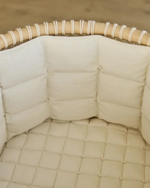 cocoon-company-kapok-bedbumper-wit-wieg