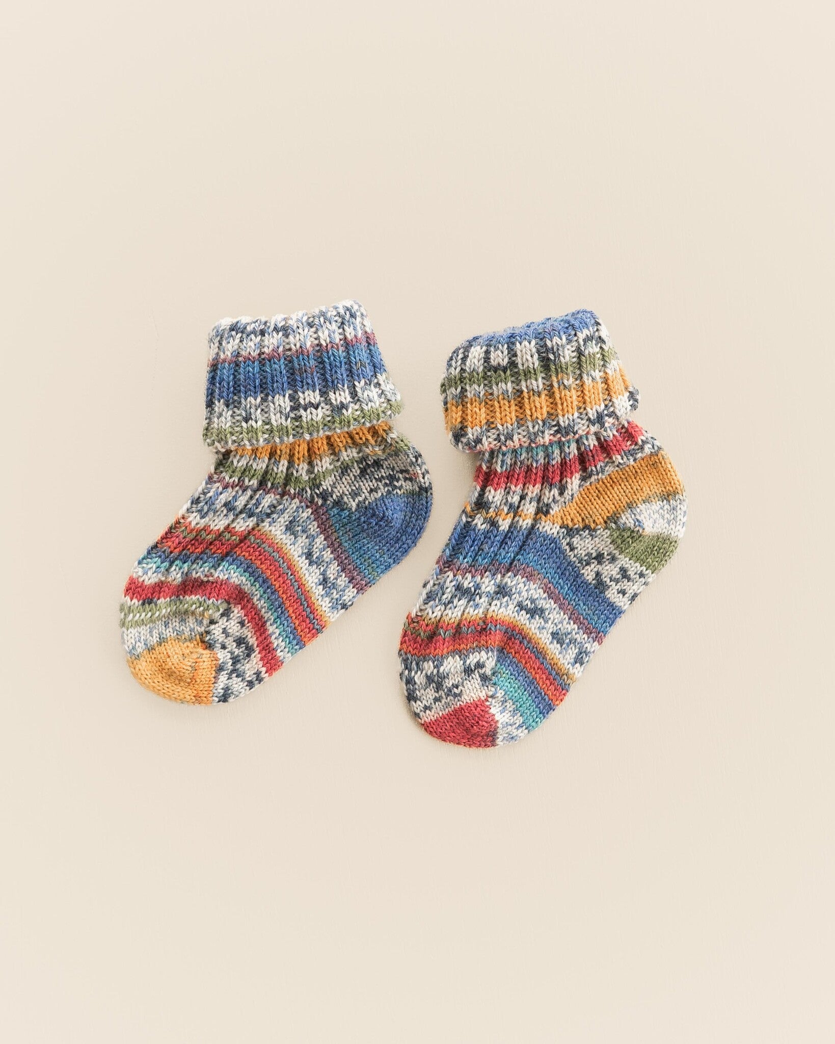 dikke-babysokken-van-wol-blauw-rood-3