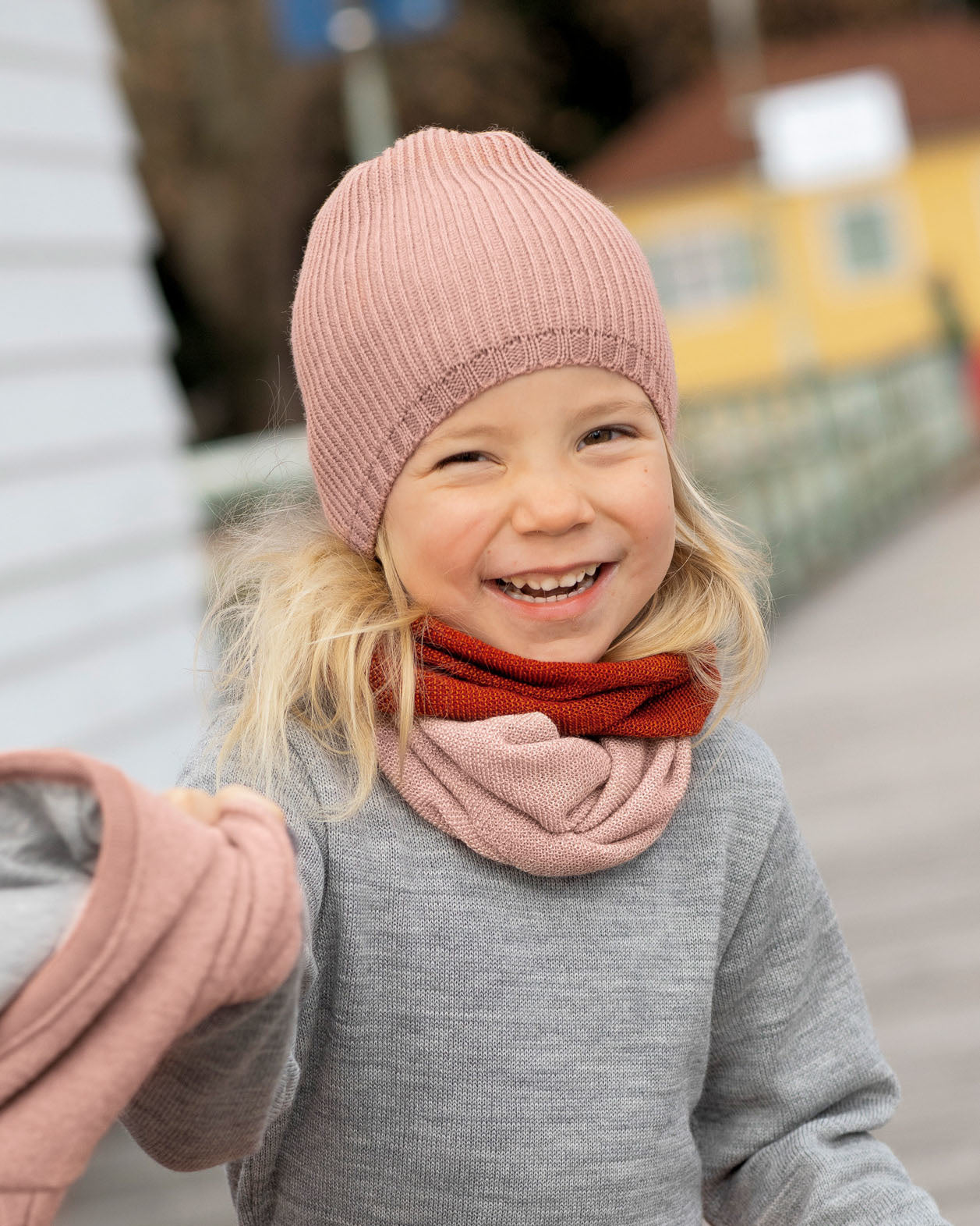 Disana beanie rose