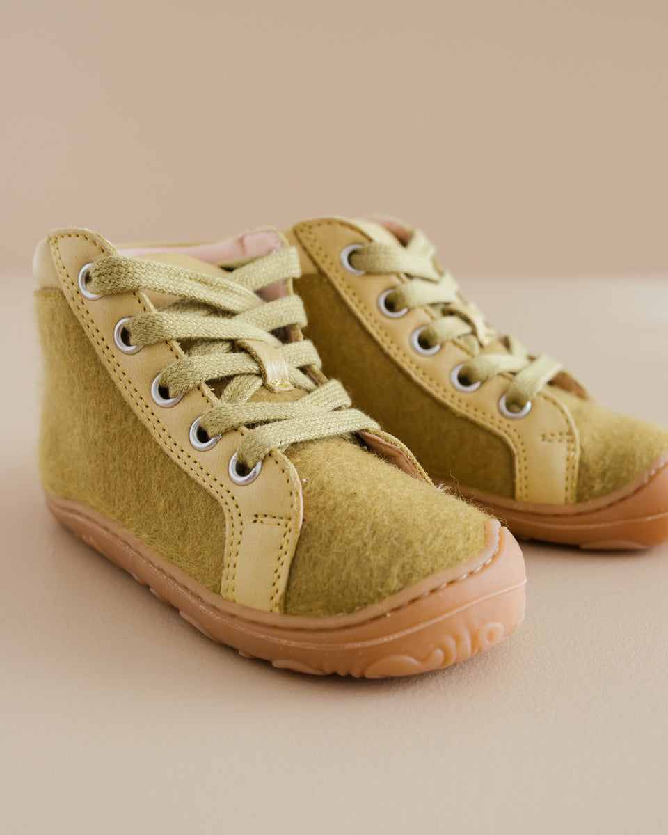 Disana Schuhe wolle gold