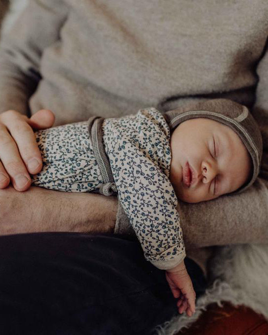 Engel Natur baby bonnet walnut ©ziloen
