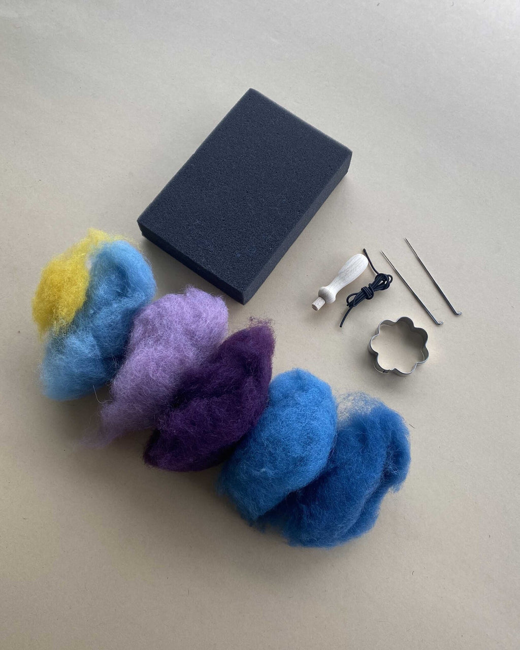 Filges Prikvilt set bloemen - blauwtinten
