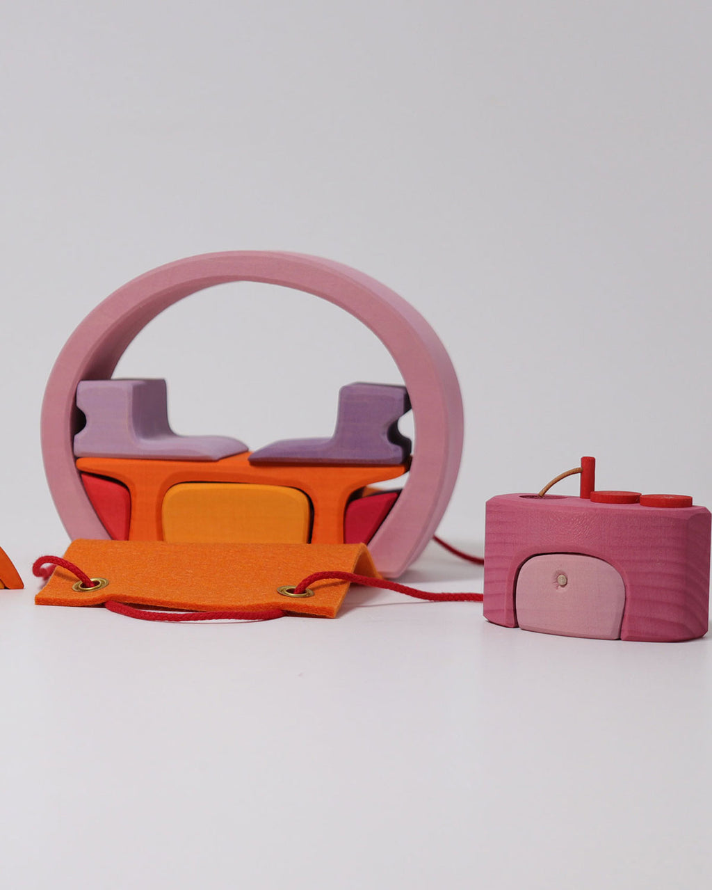 Grimms-dollhouse-pink-Art1088009
