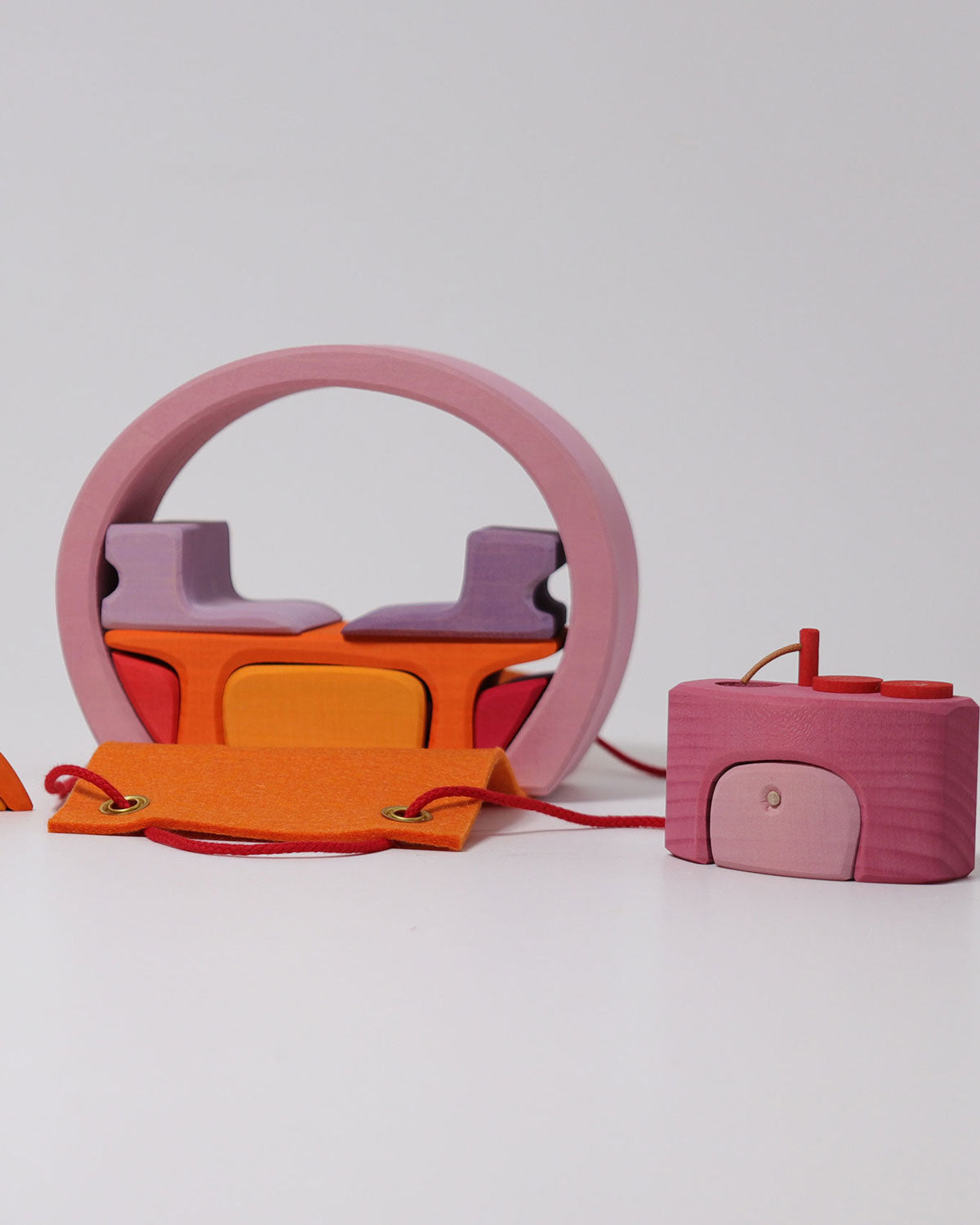 Grimms-dollhouse-pink-Art1088009