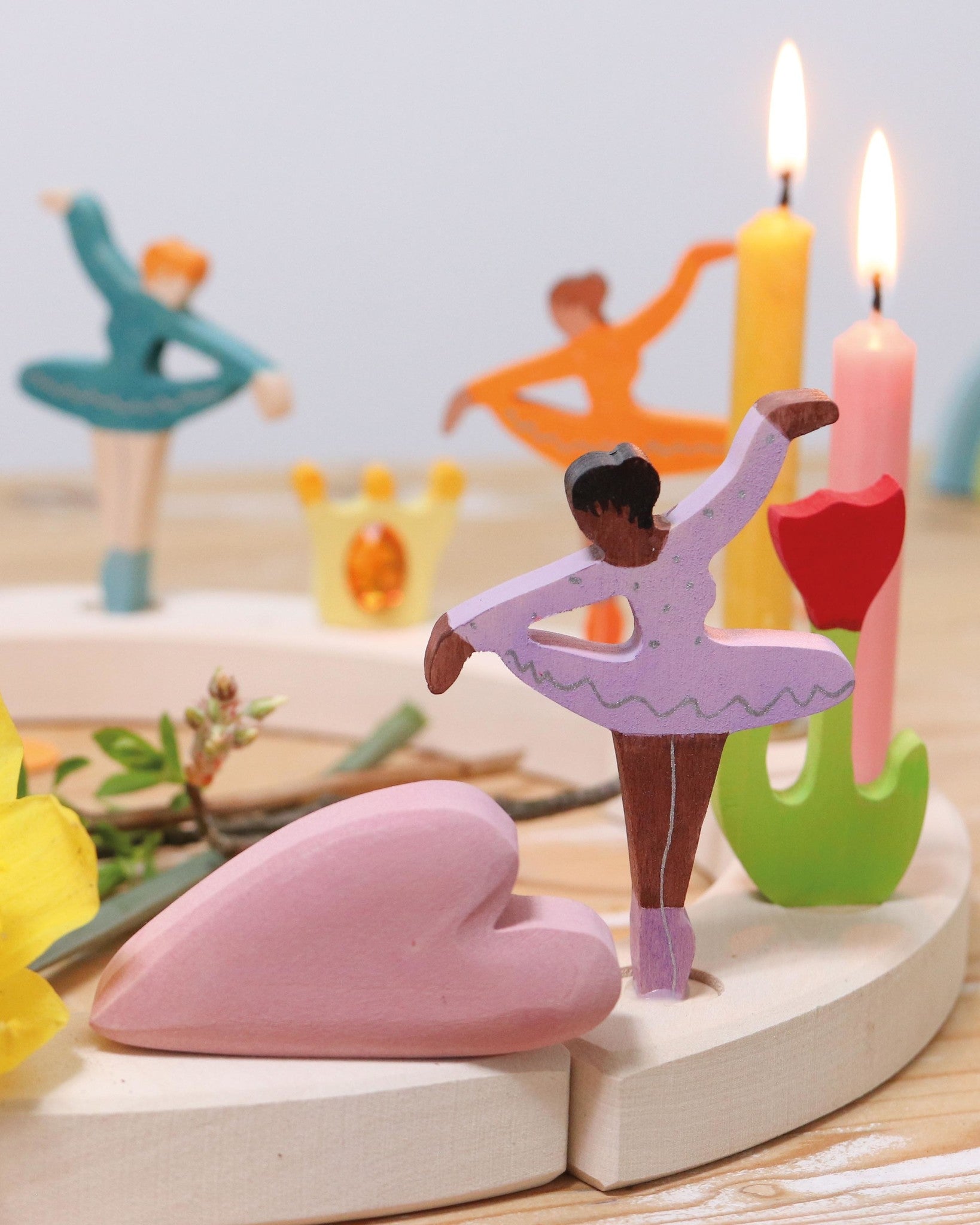 Grimms stekers ballerinas 03326_Steckfigur_Ballerina_Fliederduft_v4