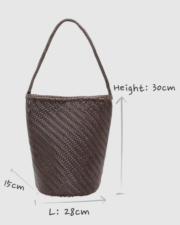 handgeweven-leren-bucket-bag-esmee