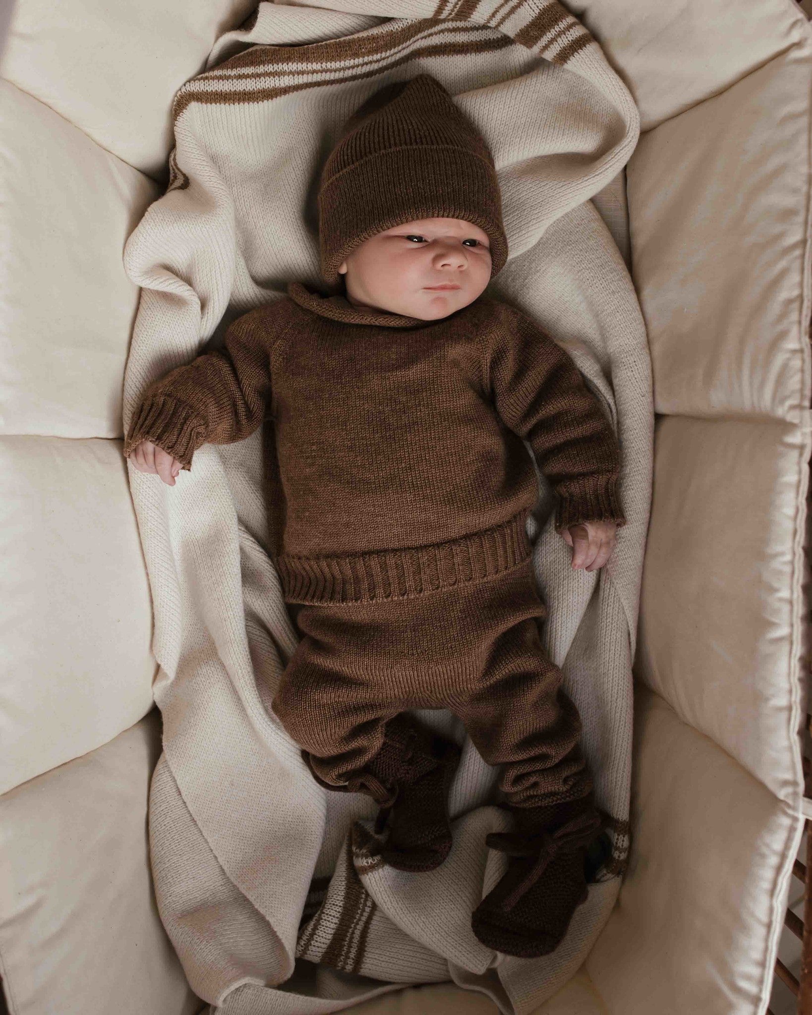 Hvid baby broekje trui mocha bruin