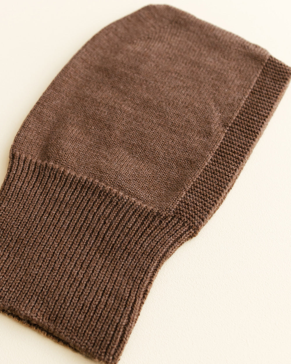 Hvid-Balaclava-van-merino-wol-Eddy---mocha-3