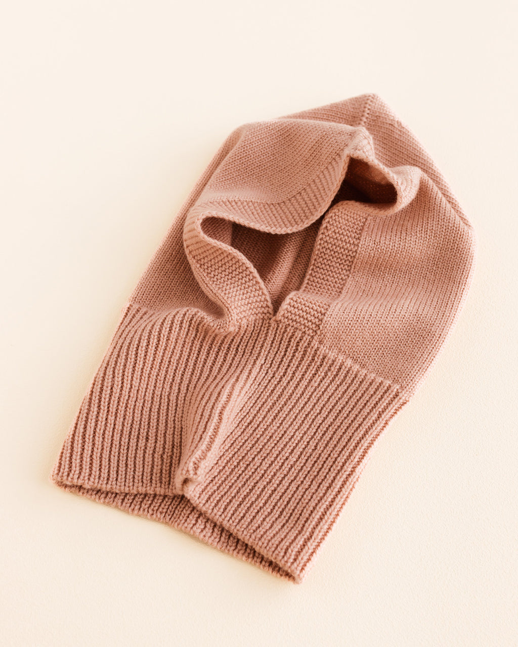 Hvid-Balaclava-van-merino-wol-Eddy---rose