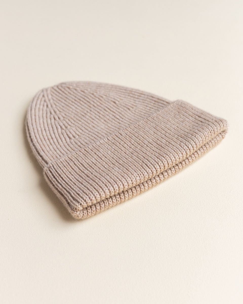 Hvid BEANIE SAND