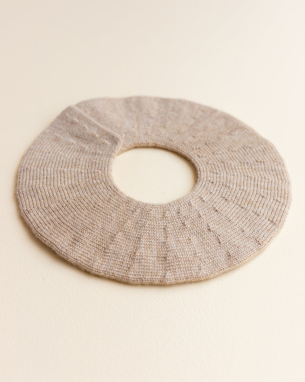 hvid-Collar-kraag---sand-2