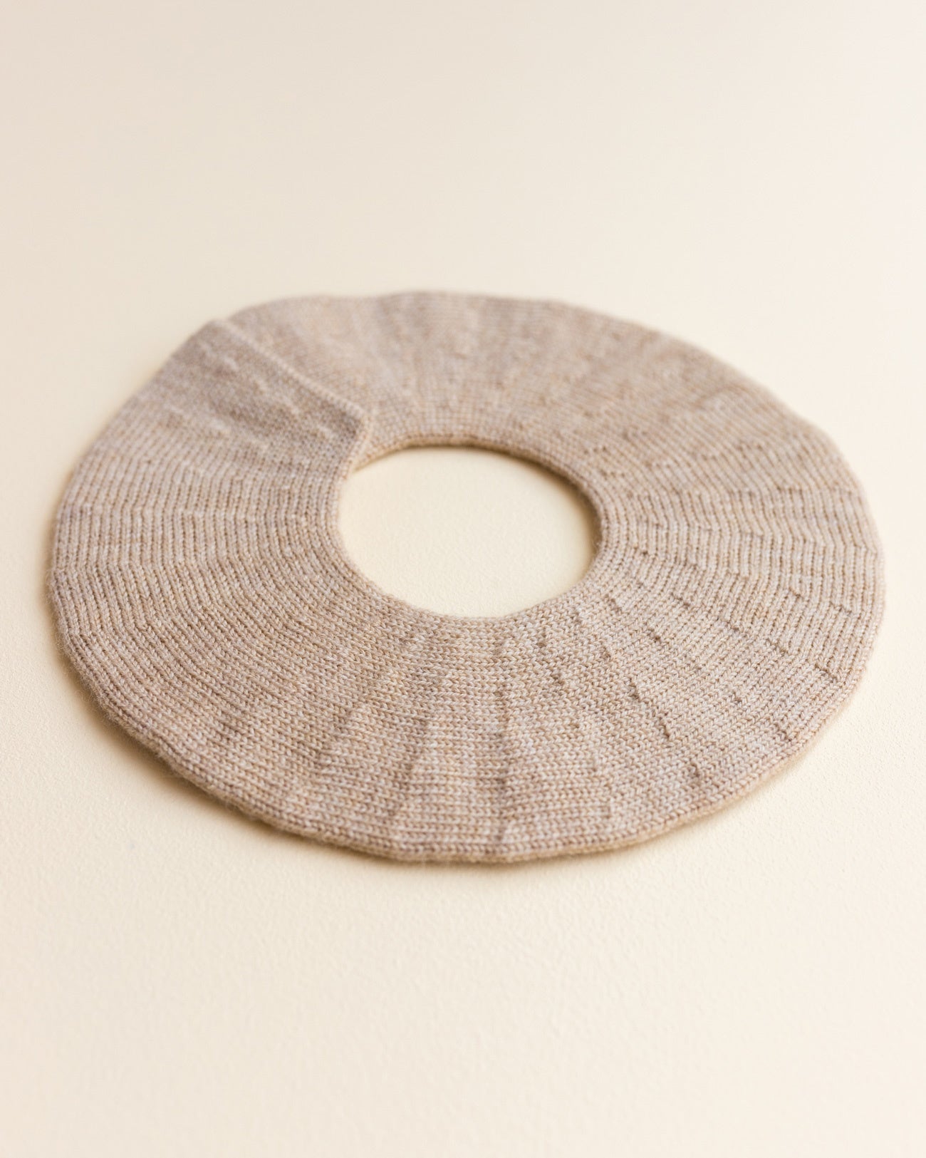 hvid-Collar-kraag---sand-2