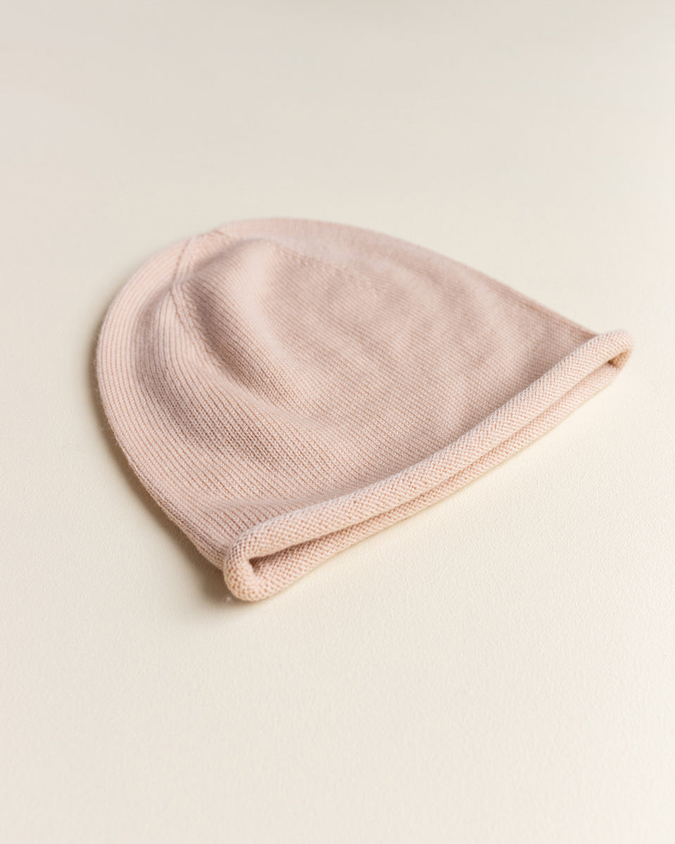 hvid Efa beanie - apricot 2