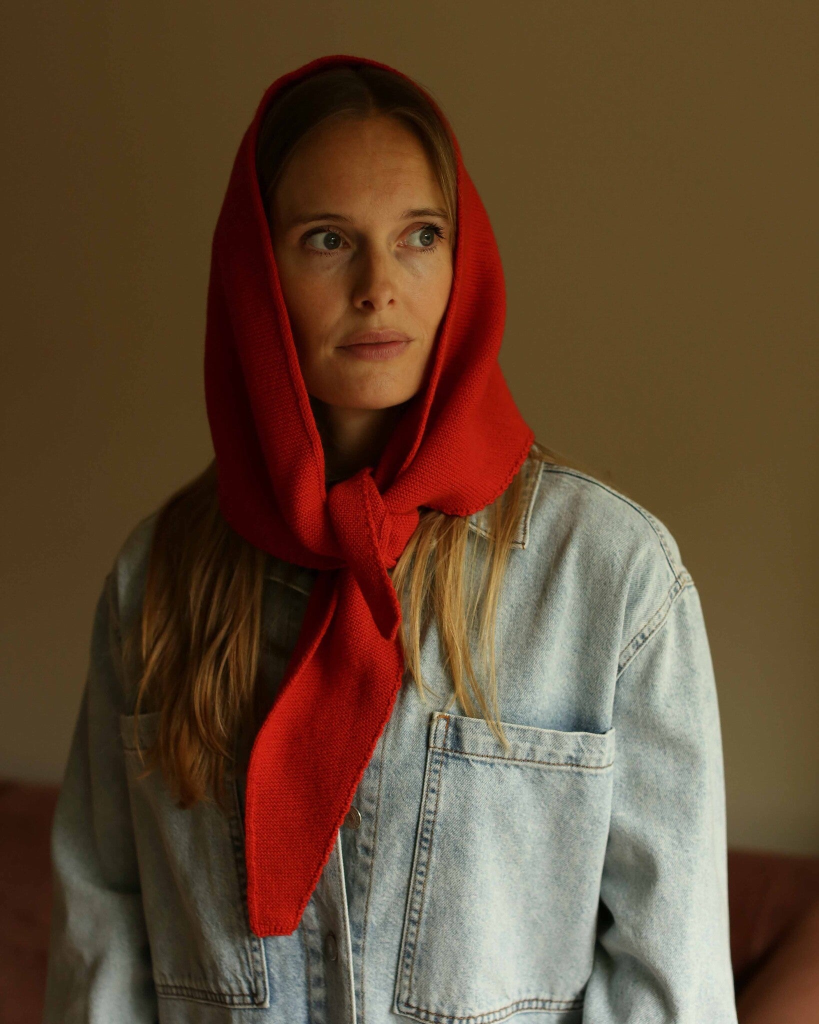 hvid-josephina-red