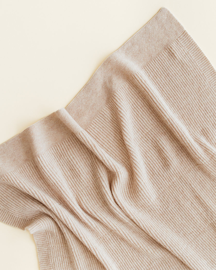 Hvid-Ledikant-deken-Gaston---soft-beige-2