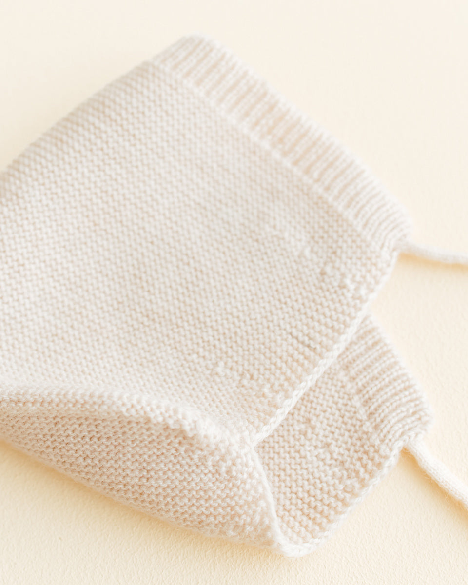 Hvid Newborn mutsje van merino wol - cream 2