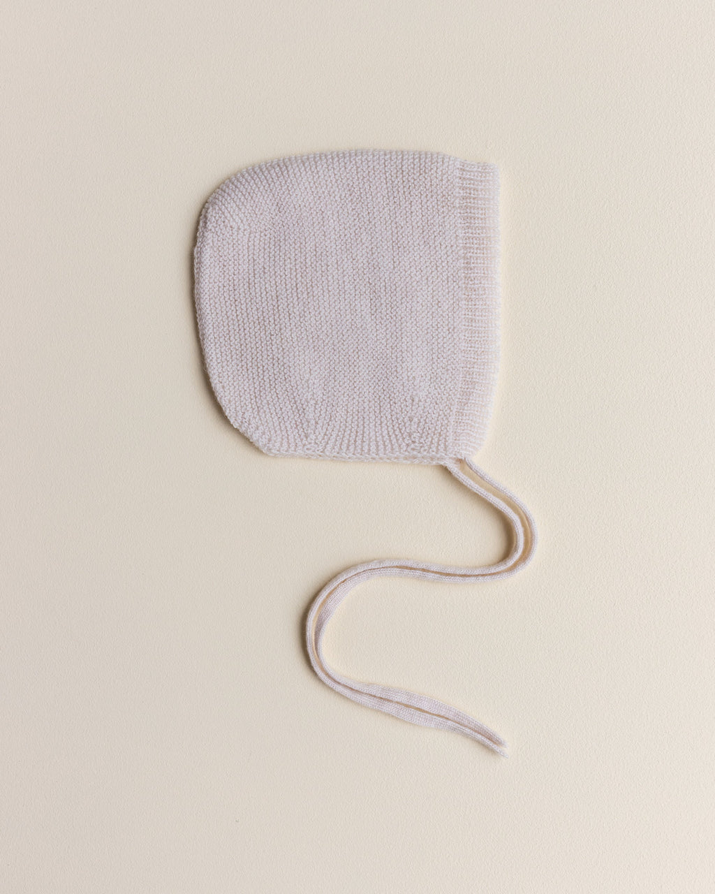 hvid-Newborn-mutsje-van-merino-wol---off-w