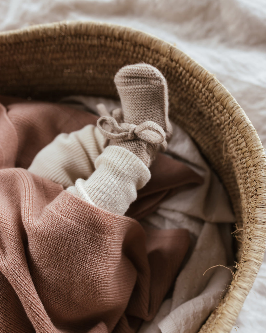 hvid-slofjes-van-merino-wol-sand-5
