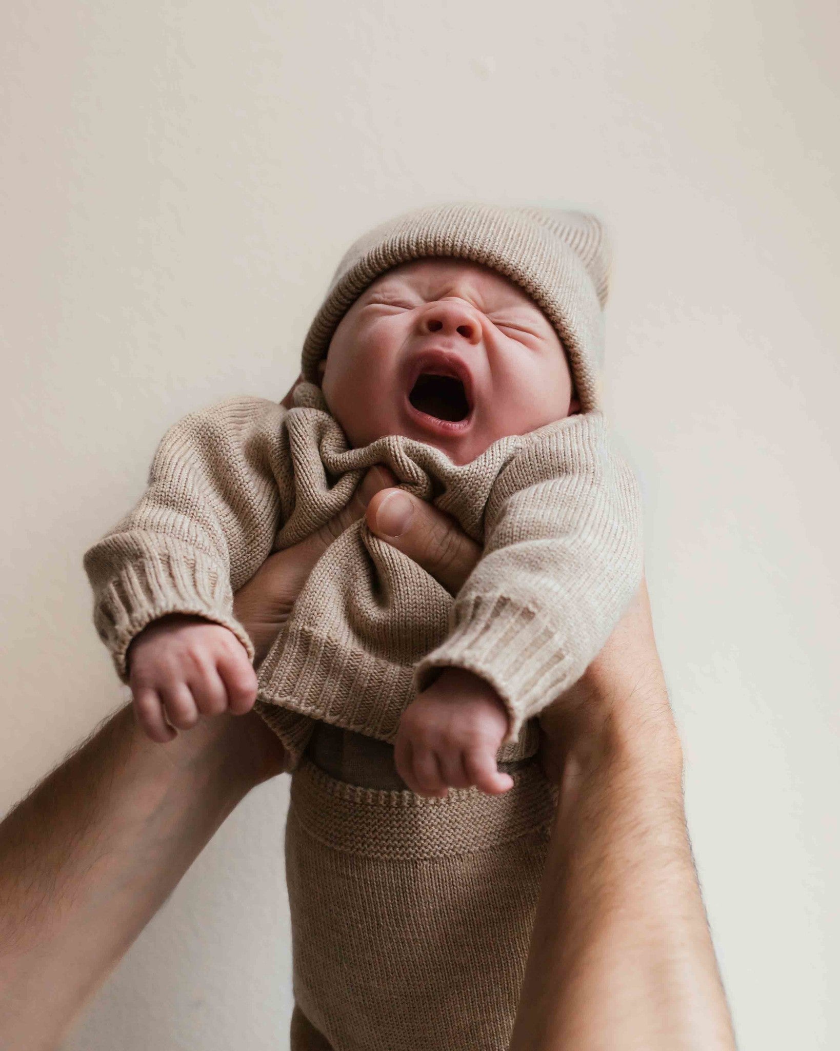 Hvid SWEATER SAND-PANTS SAND-NEWBORN BEANIE SAND