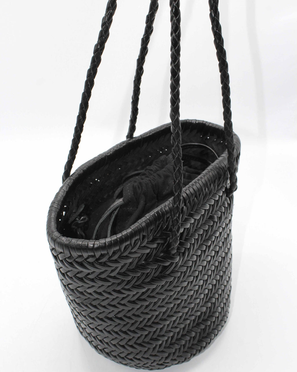 img-3856-carmel-bucket-zwart-2