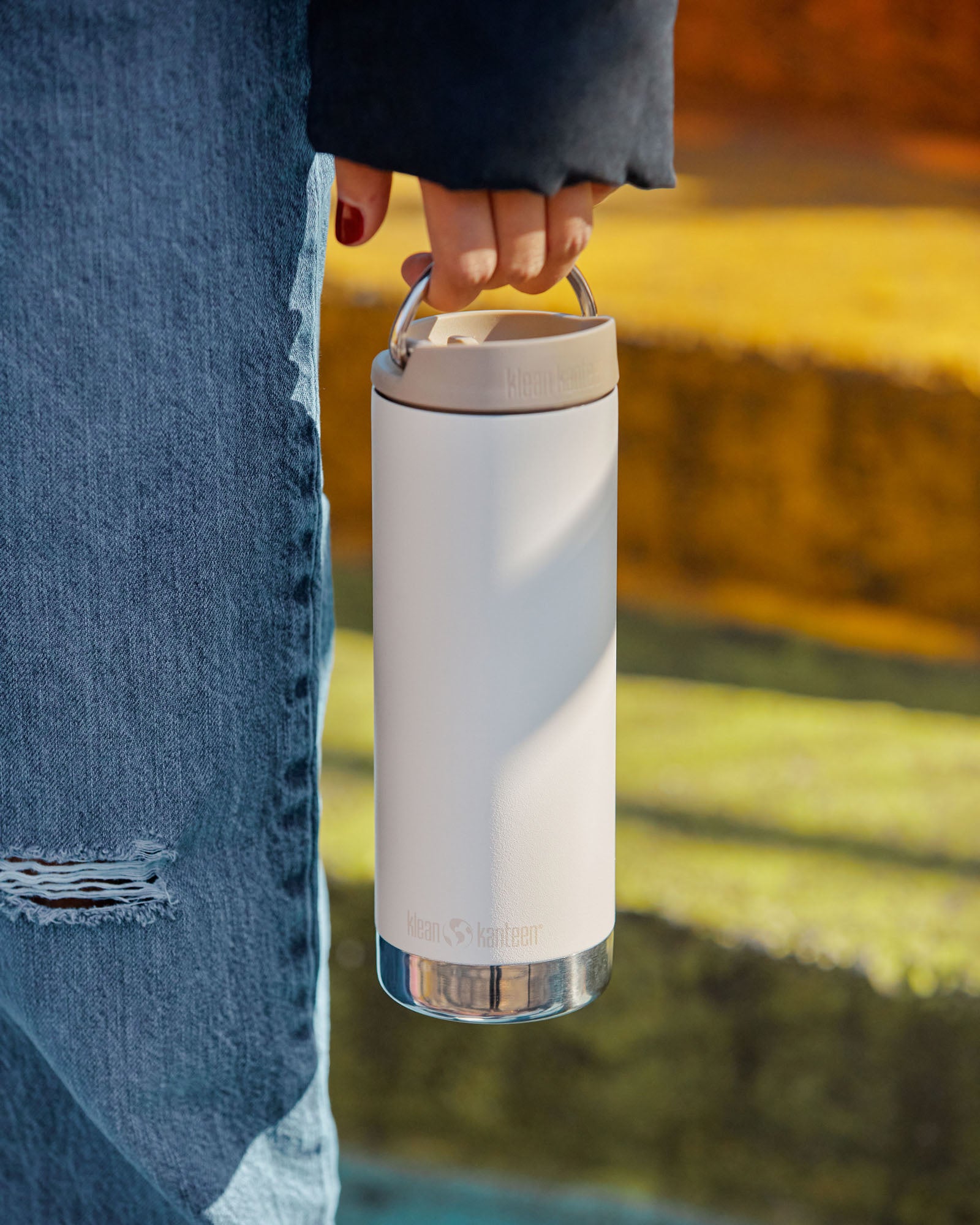 klean kanteen TKWide thermosfles met koffiedop 473 ml - wit 1008318 life 4