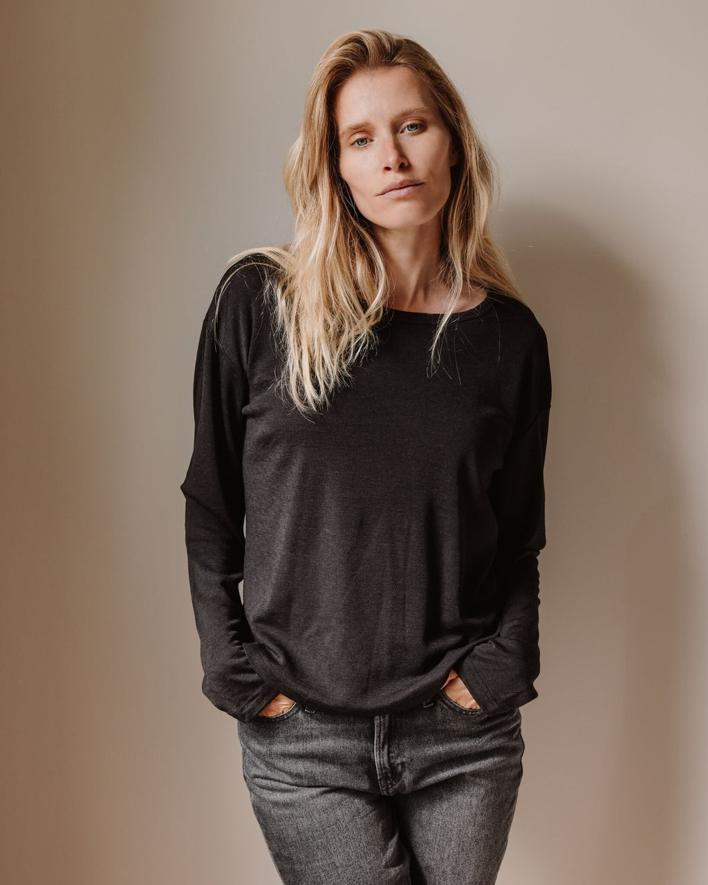 mari-relaxed-fit-longsleeve-van-wol-zijde-pointell