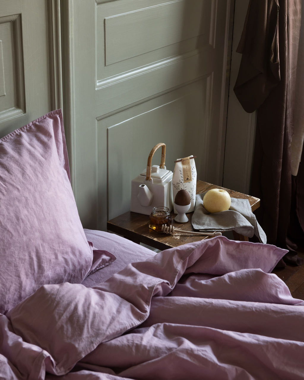 Midnatt lifestylefoto dekbed aster