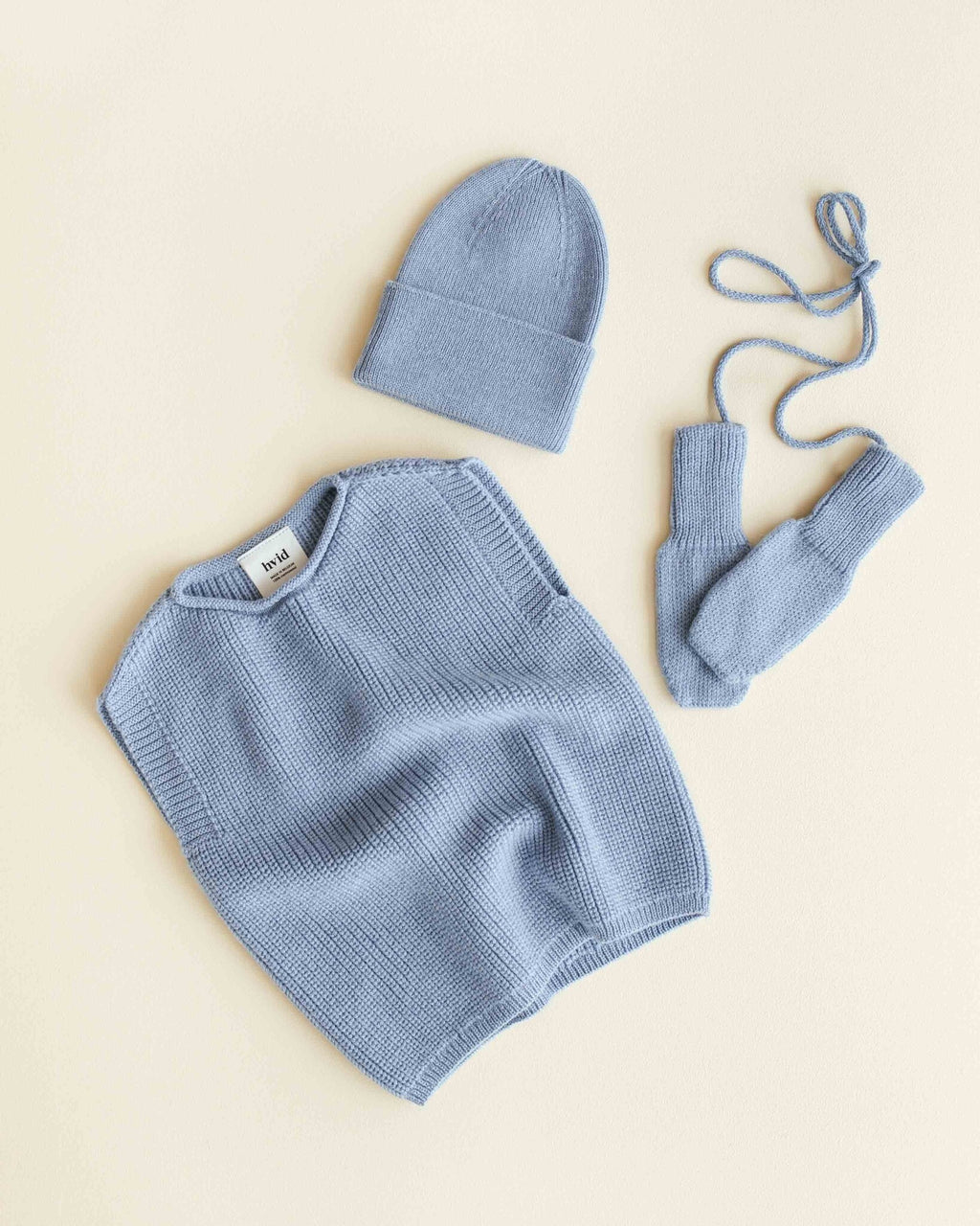MITTENS LIGHT BLUE 5