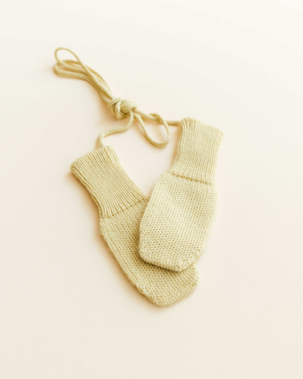 MITTENS LIGHT YELLOW 3