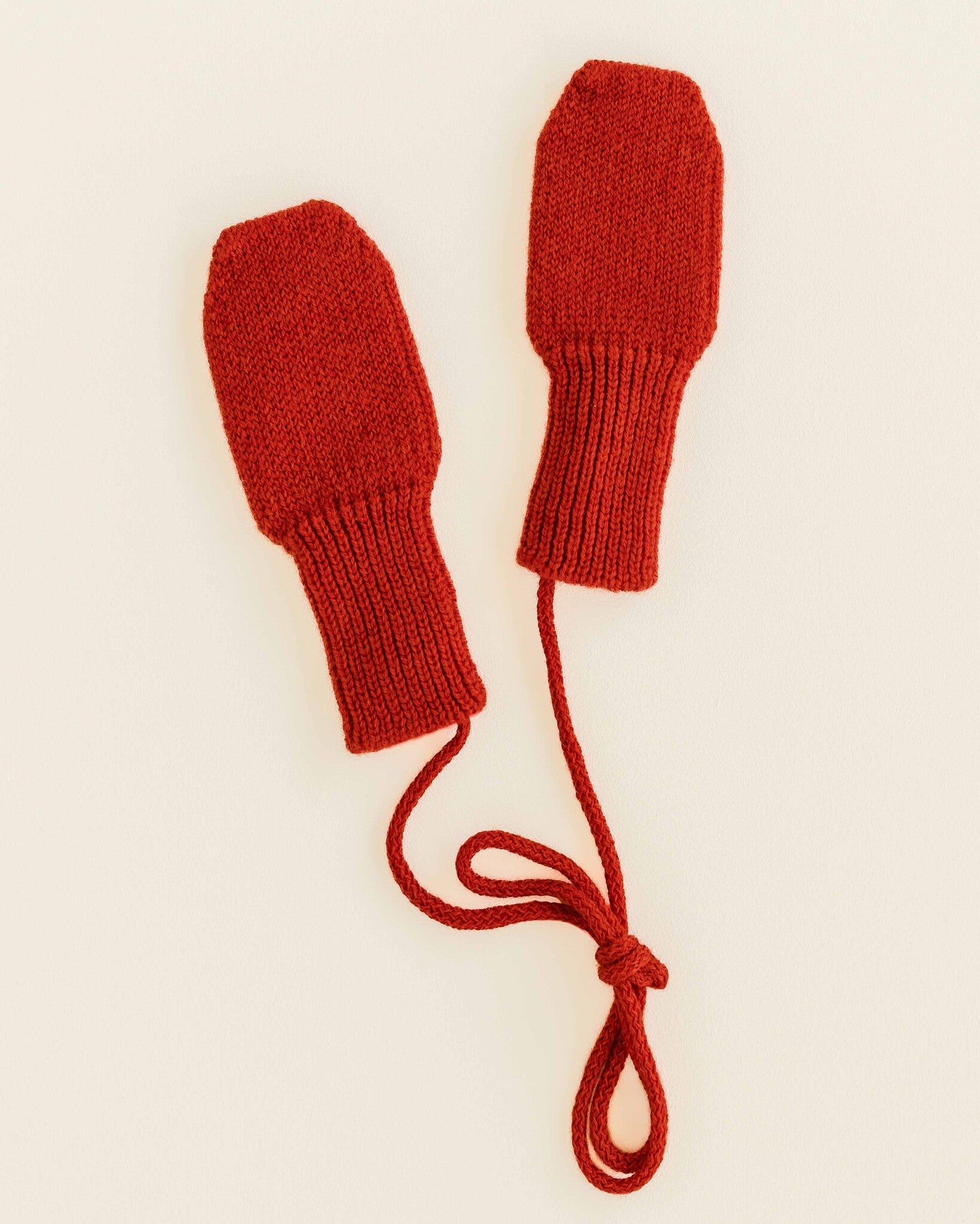 MITTENS RED 2
