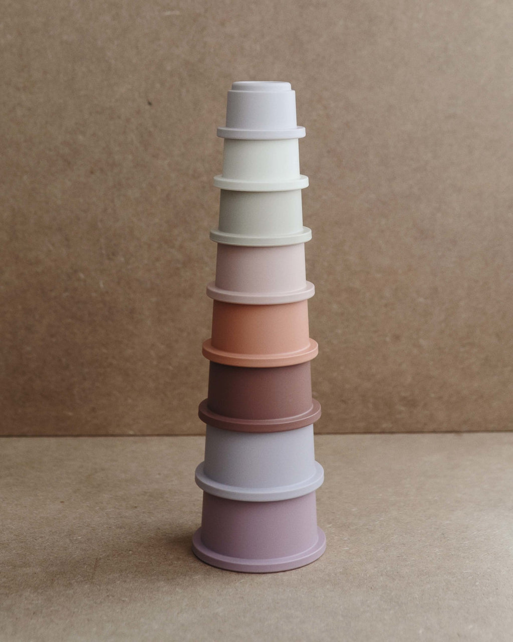 Mushie stapeltoren pastelkleuren 7O0A6738
