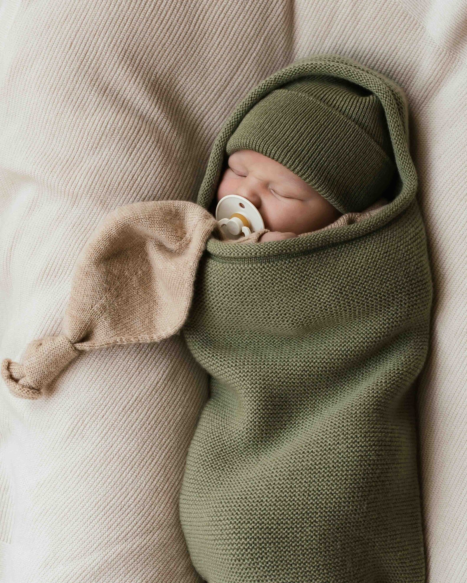 Ribbeanie newborn Fonzie - artichoke