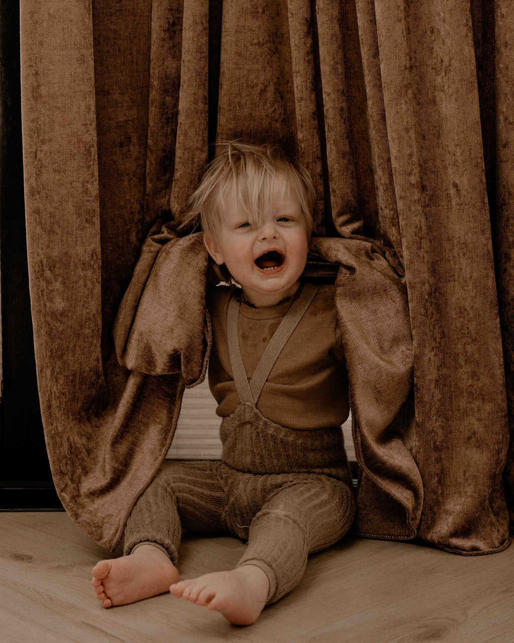 Silly silas - granny teddy - oyster grey @iniminifotografie