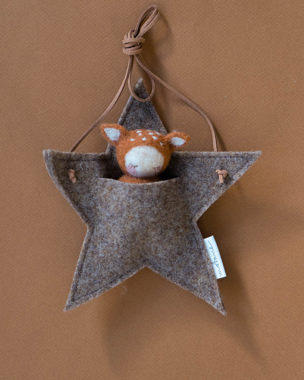 Studio-Motane-fawn-cinnamon-start-pocket-doll