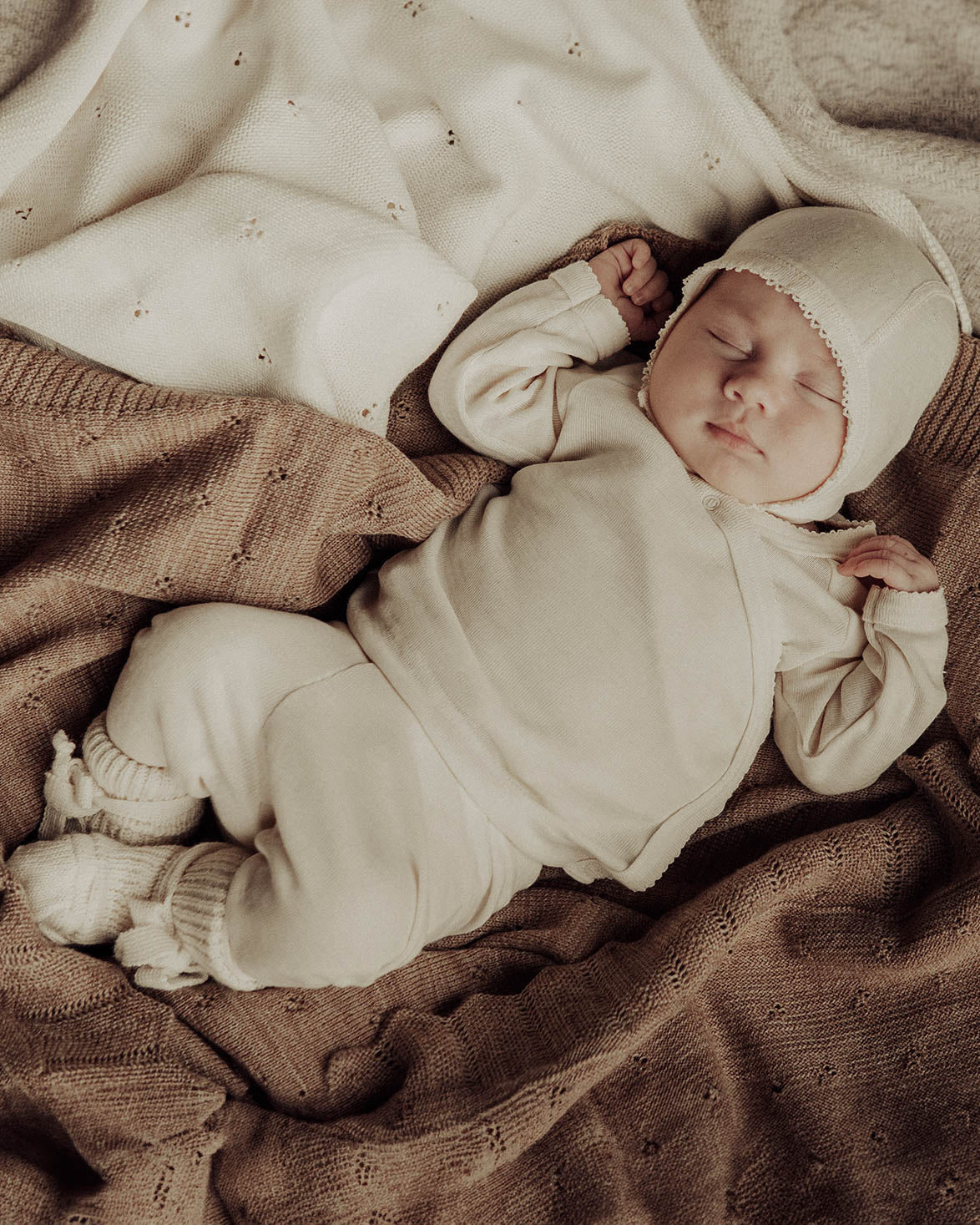 Unaduna - munkki bonnet @rosanneverheij_photography @paulavdkamp8