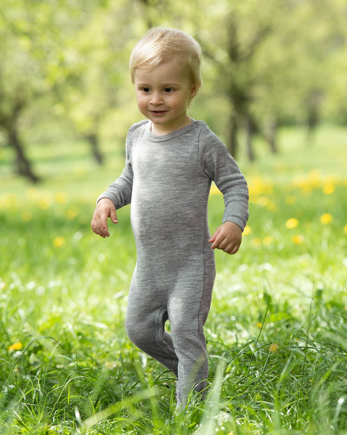 Wol-zijden-baby-pakjes