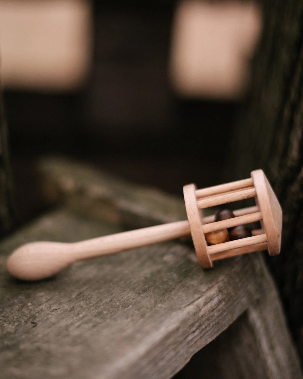 Wooden story rammelaar steeltje_3