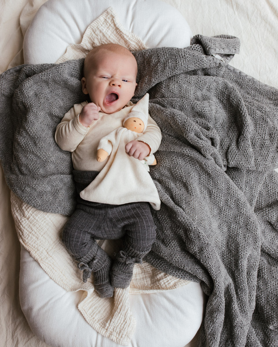 Cocoon Company Baby Lounger - natural: safe and cozy! | Ziloen